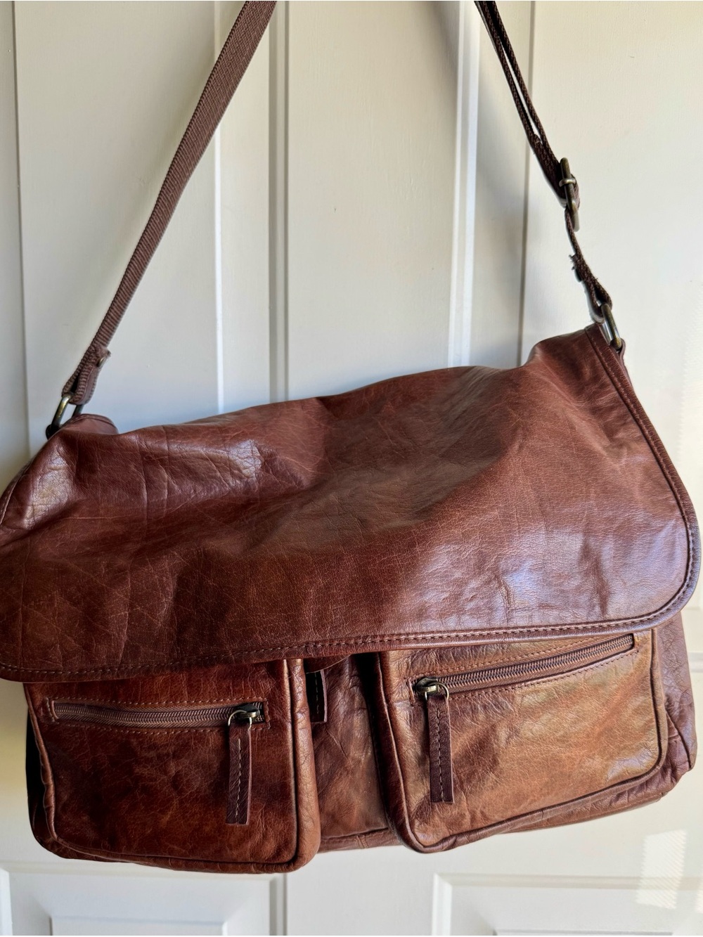 Wilsons Leather Brown Leather Messenger Bag with Front Pockets